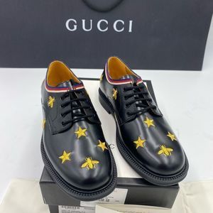 - Boys Gucci leather bee embroidered Lace up shoes size 31 made in Italy